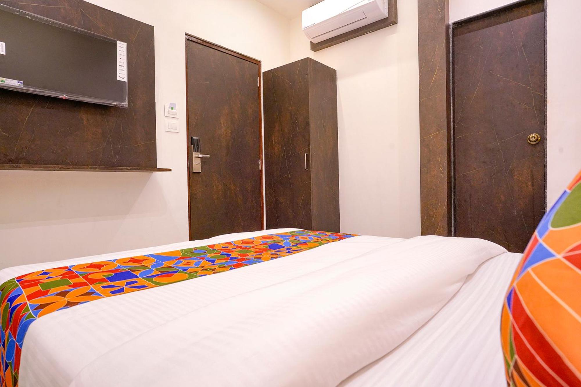 Fabhotel Gateway ムンバイ エクステリア 写真