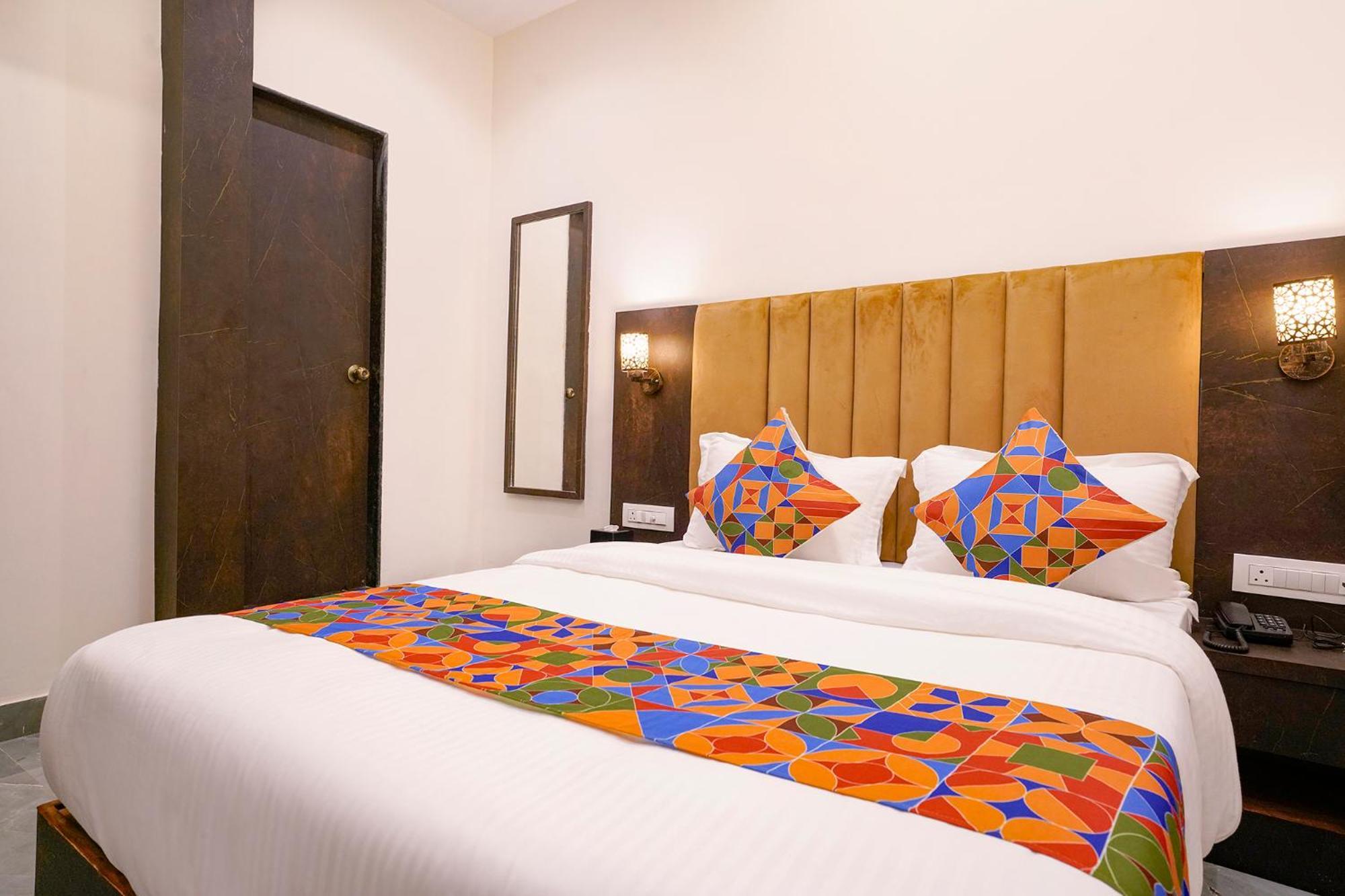 Fabhotel Gateway ムンバイ エクステリア 写真